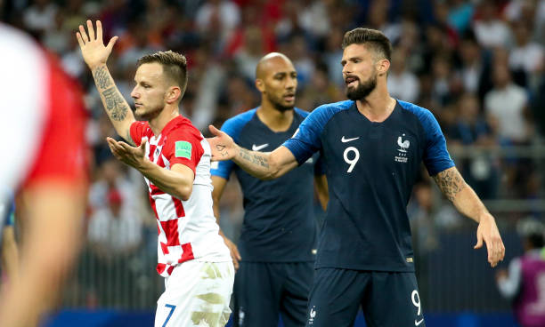 林诗栋4-1逆转梁靖崑 晋级WTT重庆冠军赛决赛.