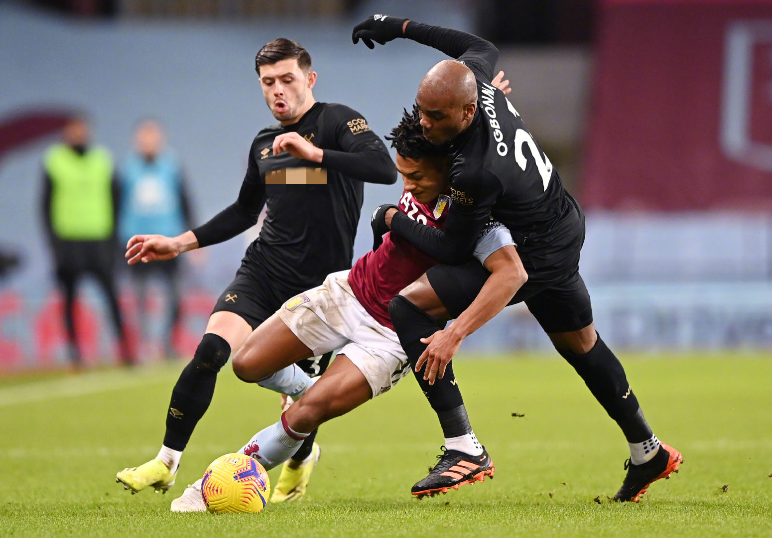 及其随行人 及其随行人